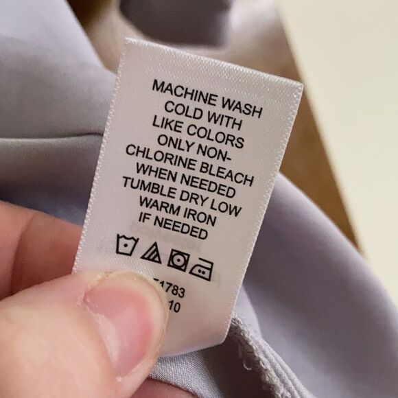 3/$20 Maurices Vneck Pullover Top - Picture 5 of 8